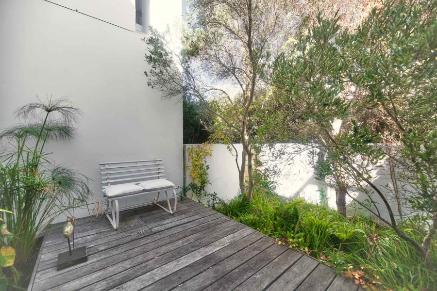 3 Bedroom Property for Sale in Fernkloof Estate Western Cape